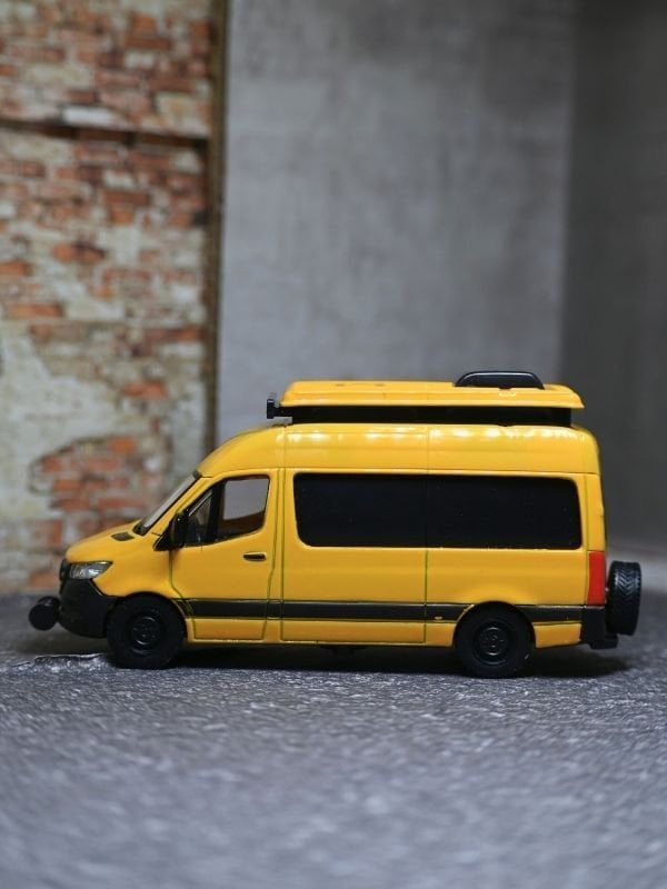 Mercedes Sprinter Karavan Metal Araba SARI