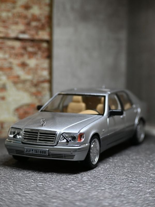 Mercedes S320 Metal Model Araba 1:24 Ölçek Gri