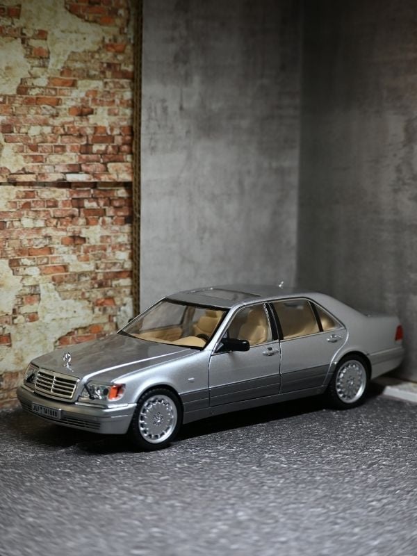 MERCEDES S320 MODEL ARABA 1:24 GRİ