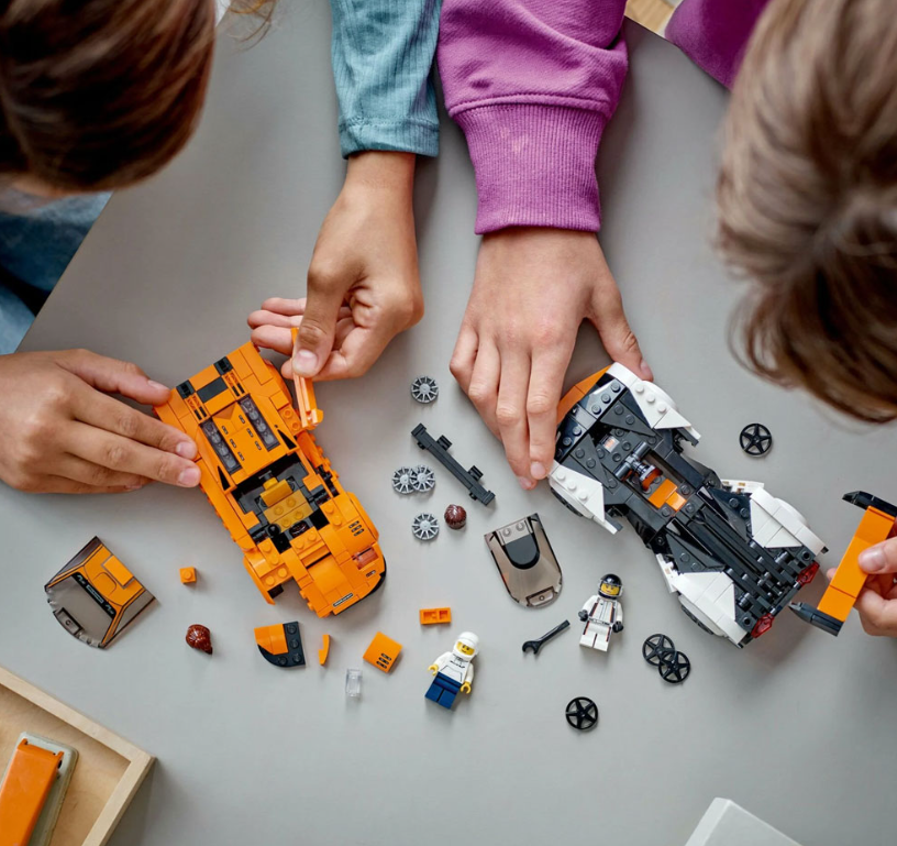 LEGO 76918 MCLAREN SOLUS GT F1 LM 4