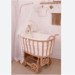 Bebekonfor Krem Fransız Dantelli Uyku Seti ile Doğal Ahşap Sepet Bebek Beşik DS-05