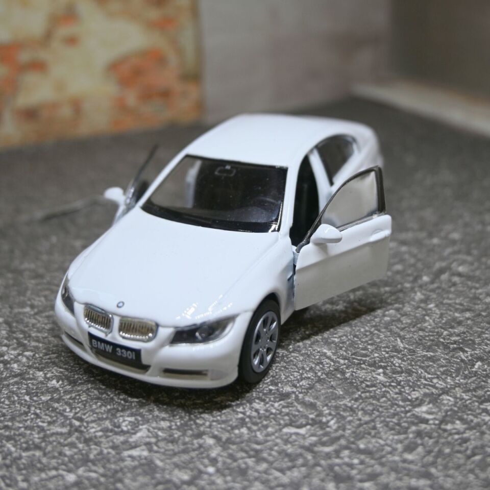 Bmw 330i Metal Araba 1:36 Beyaz