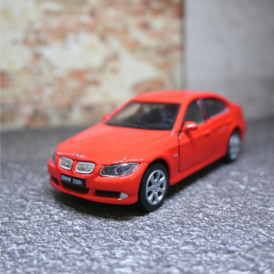 Bmw 330i Metal Araba 1:36 Kırmızı