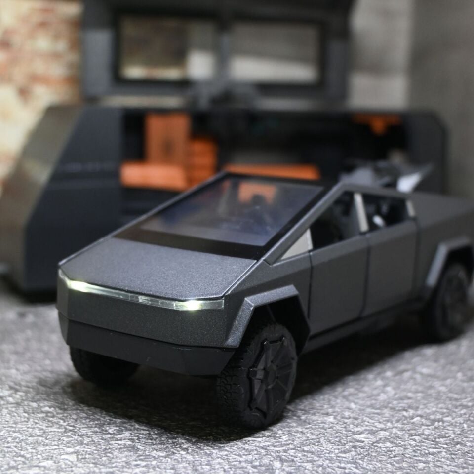 Tesla Cybertruck Işıklı ve Sesli Metal Araba