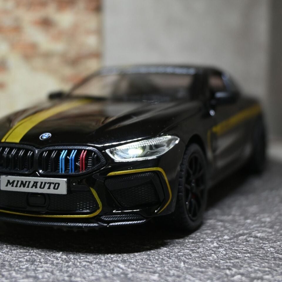 Bmw M8 Coupe Diecast Metal Araba 1:24 Siyah
