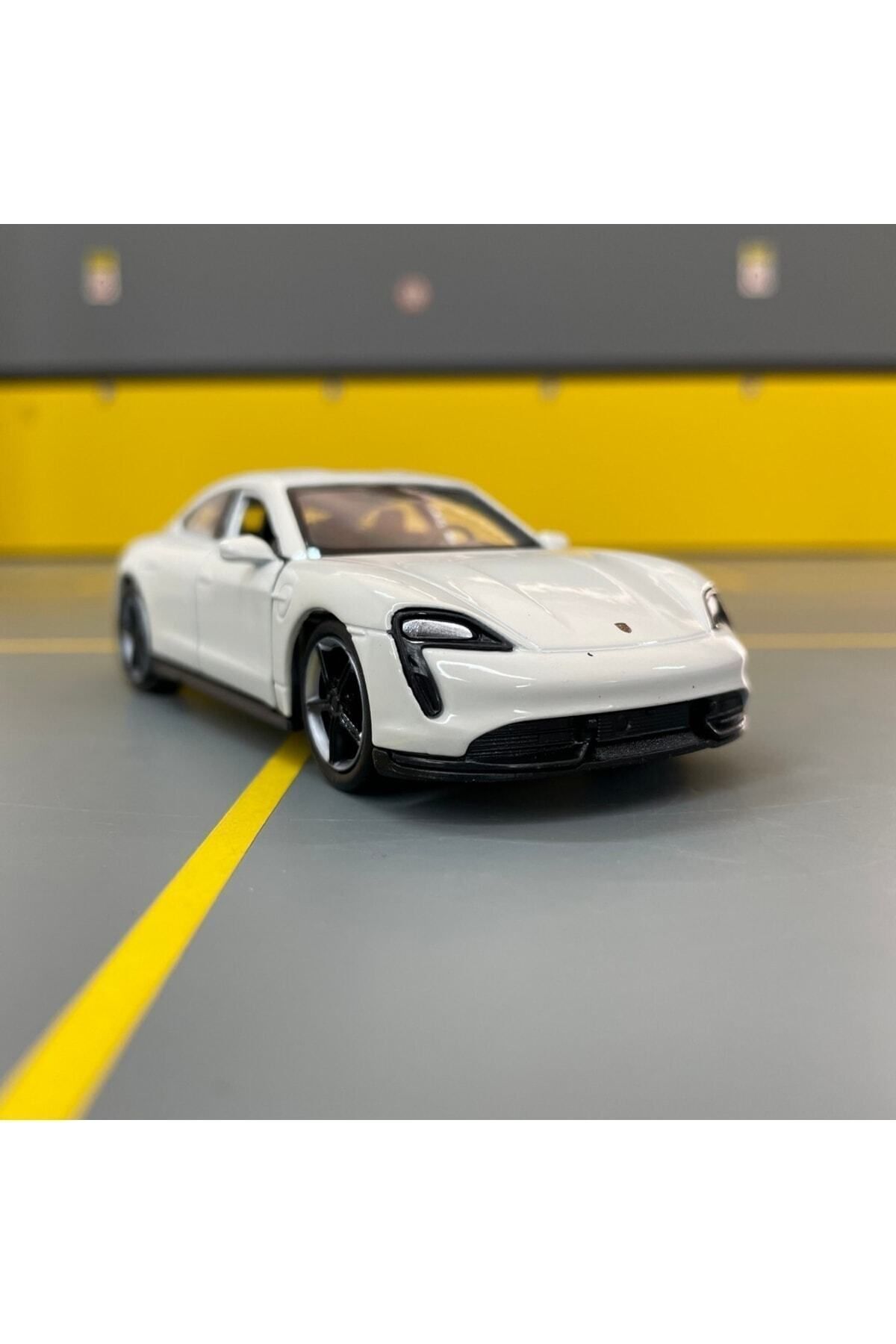 Porsche Taycan Turbo S 1/36 Ölçek Diecast Metal Mo