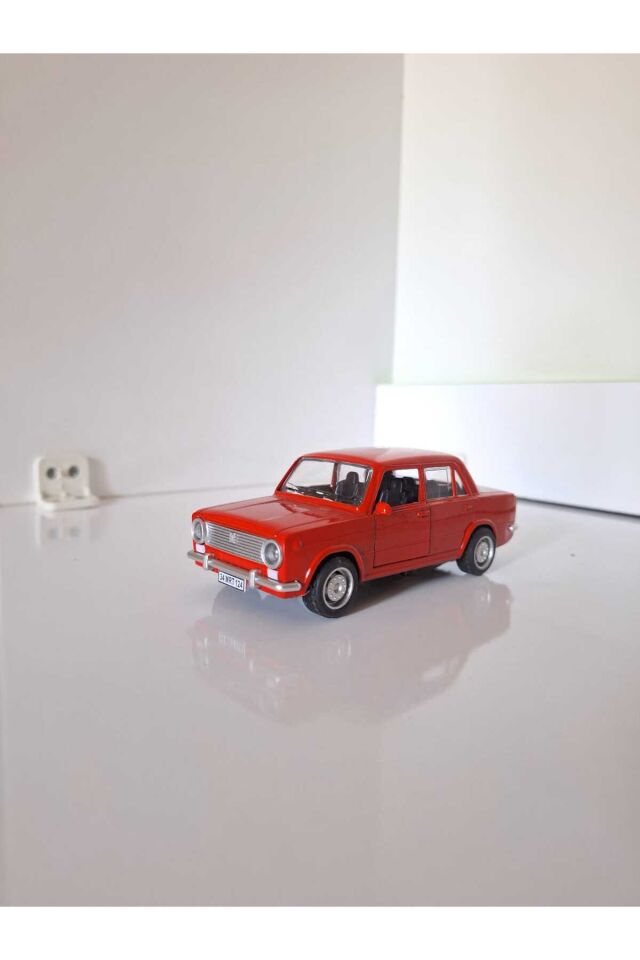 Tofaş Murat 124 Metal Oyuncak Araba murat1244