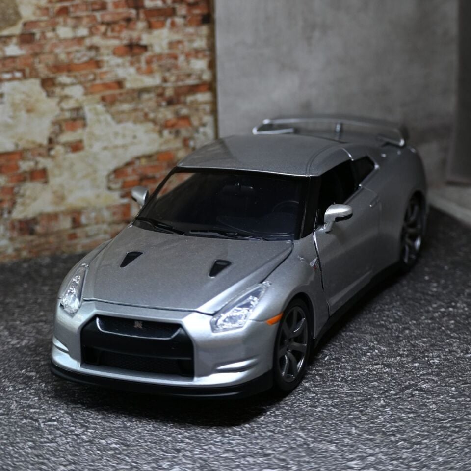 FAST FURİOUS 2009 NİSSAN GT R 1:24
