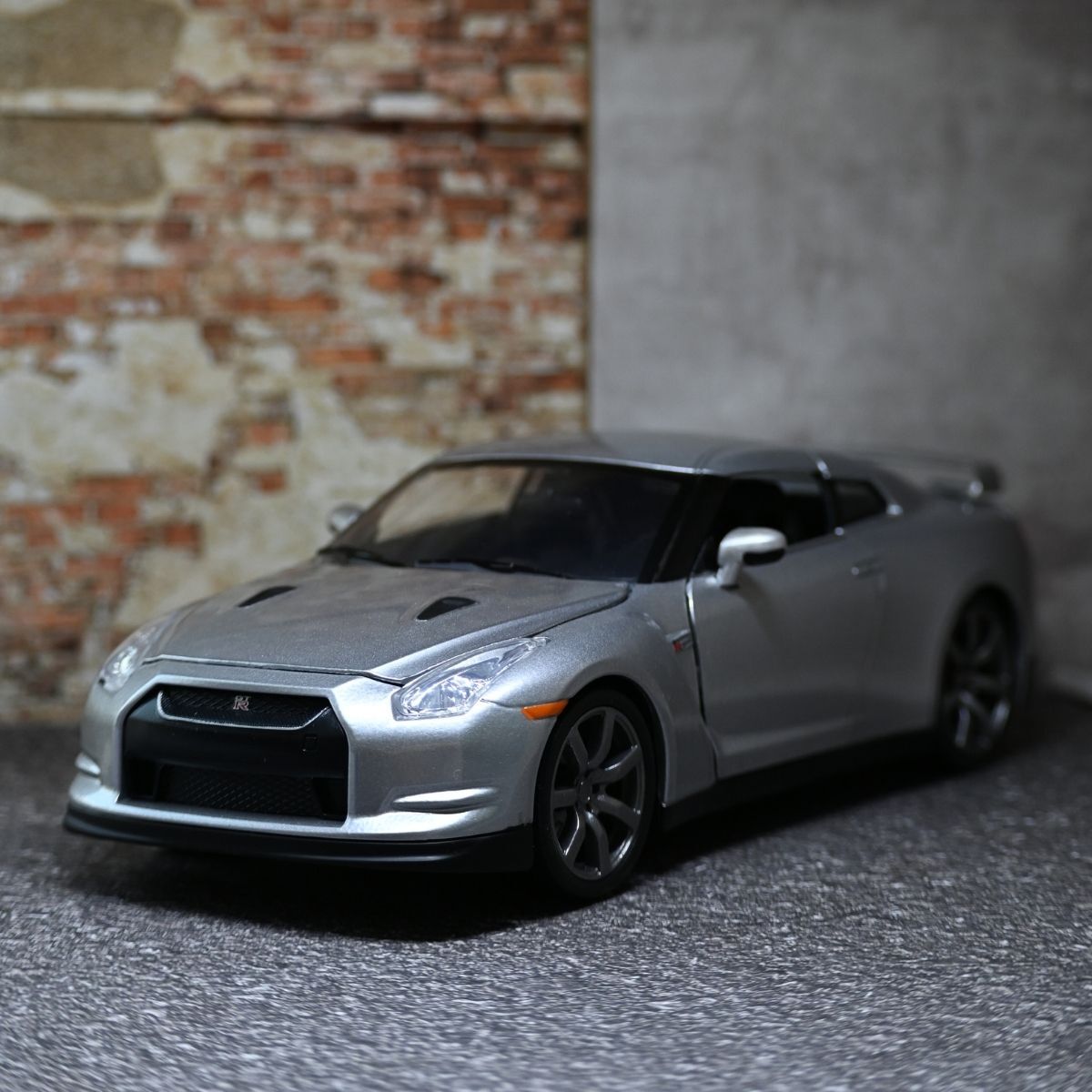 FAST FURİOUS 2009 NİSSAN GT R 1:24