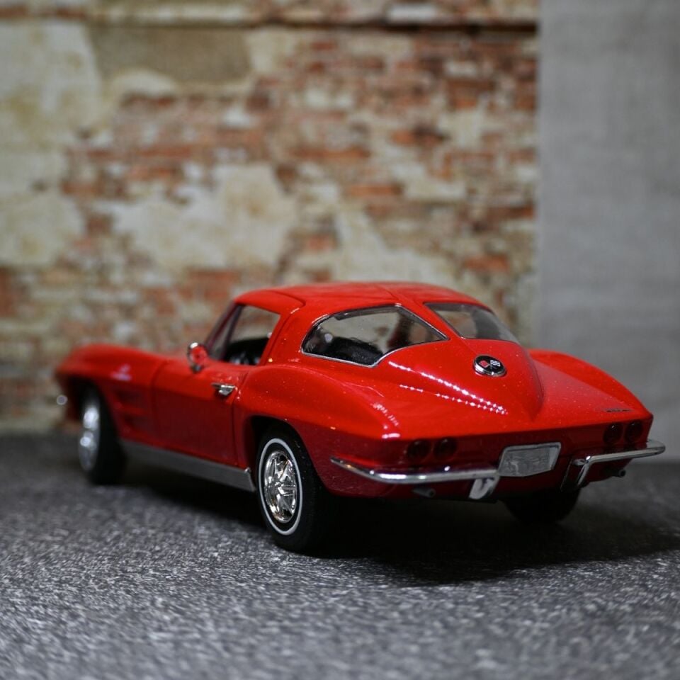 1:24 63 CHEVROLET METAL OYUNCAK ARABA WELLY