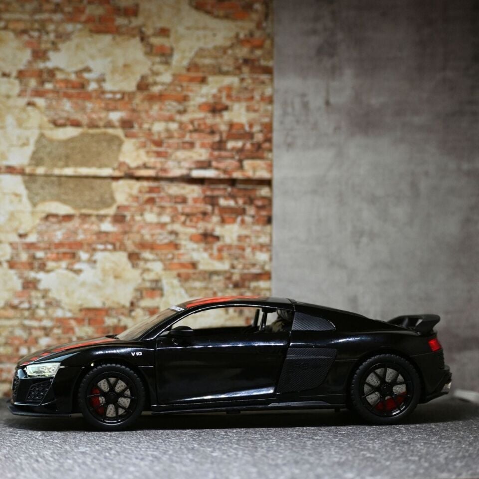 AUDİ R8 METAL ARABA SİYAH