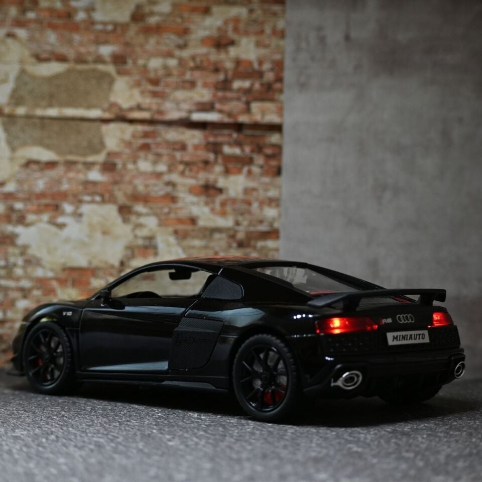 AUDİ R8 METAL ARABA SİYAH
