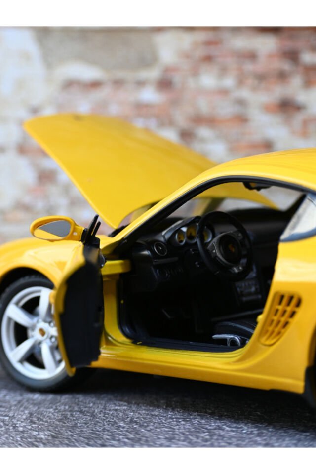 PORSCHE CAYMAN S 1:18 METAL ARABA SARI