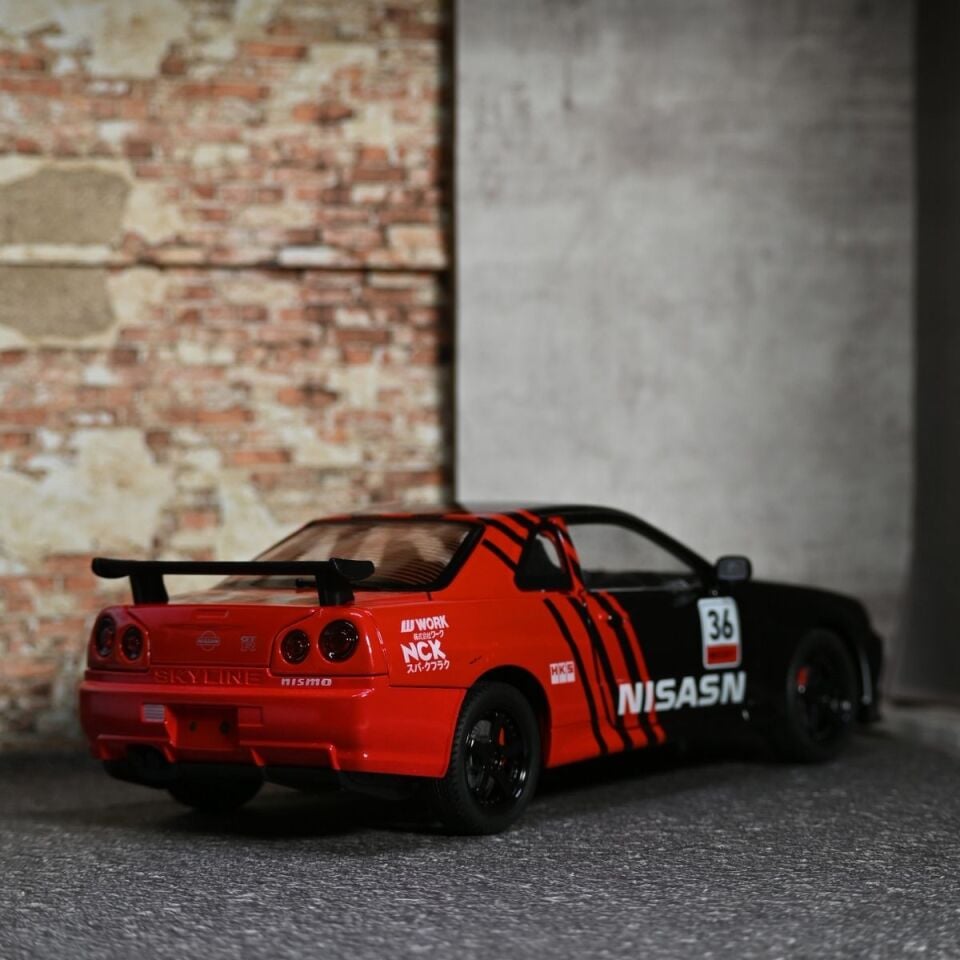 NİSSAN SKYLİNE METAL ARABA SİYAH