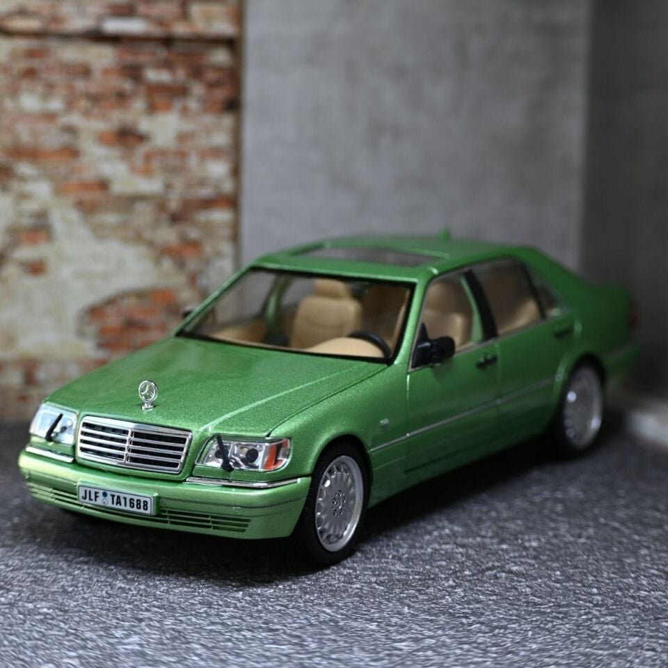MERCEDES S320 METAL ARABA 1:24 YEŞİL