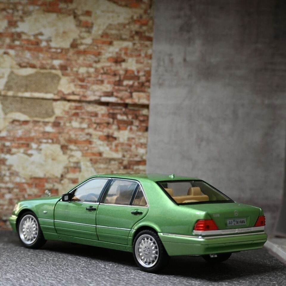 MERCEDES S320 METAL ARABA 1:24 YEŞİL