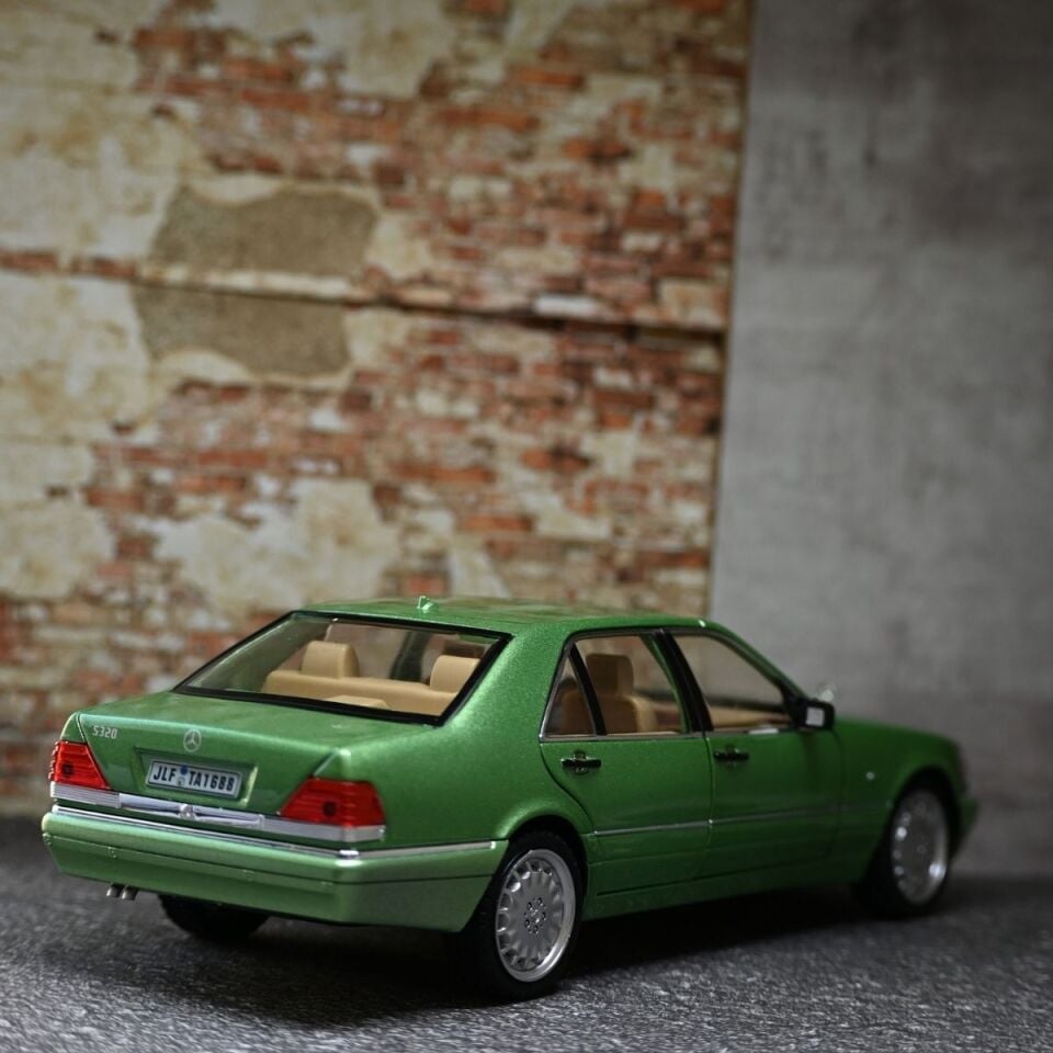 MERCEDES S320 METAL ARABA 1:24 YEŞİL