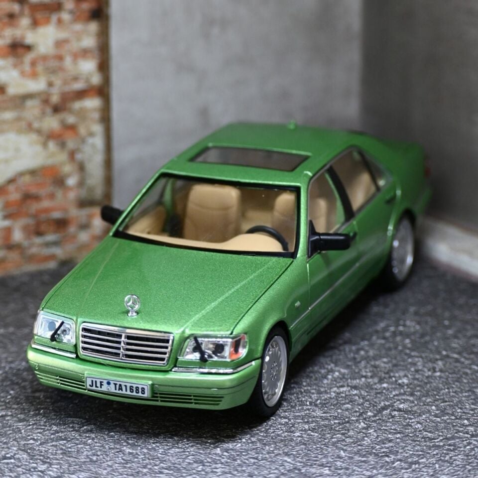 MERCEDES S320 METAL ARABA 1:24 YEŞİL