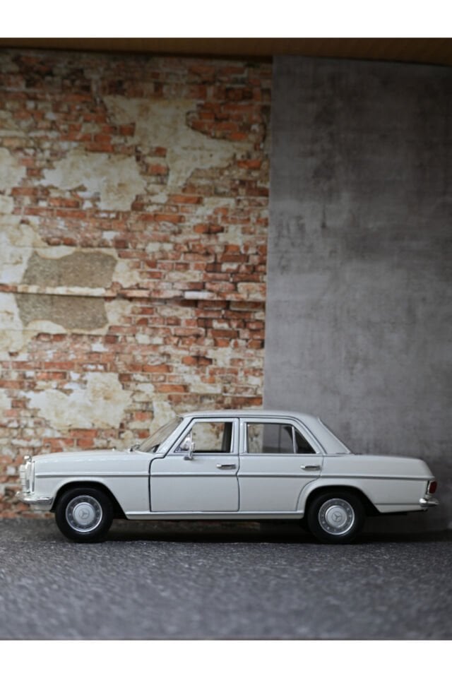 MERCEDES E220 METAL ARABA 1:24 BEYAZ