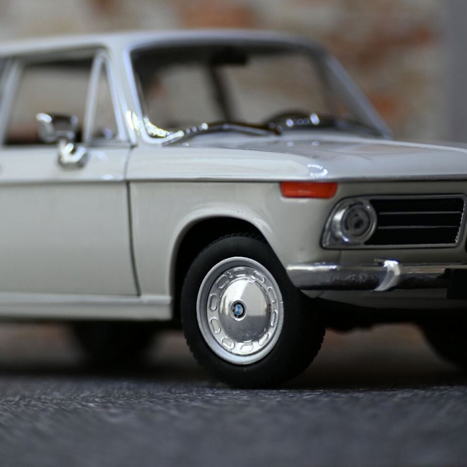 BMW 2002Tİ METAL ARABA 1:24 BEYAZ