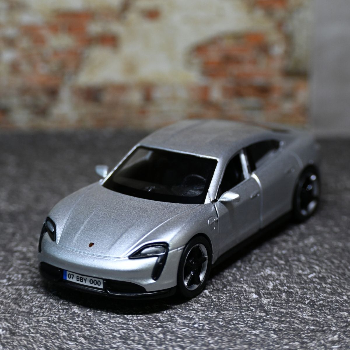PORSCHE TAYCAN METAL OYUNCAK ARABA GRİ