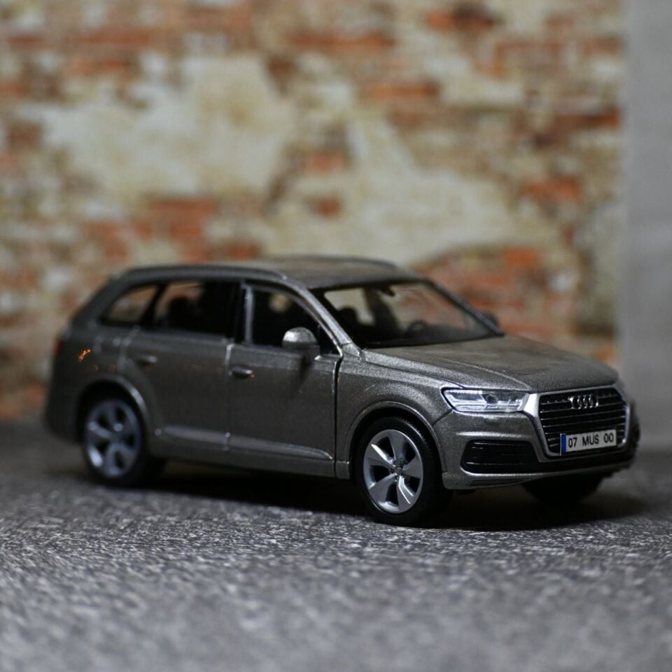 AUDİ Q7 METAL ARABA GRİ