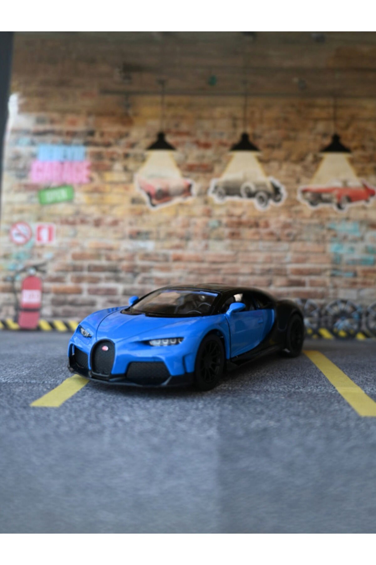Bugatti Metal Oyuncak Araba Mavi