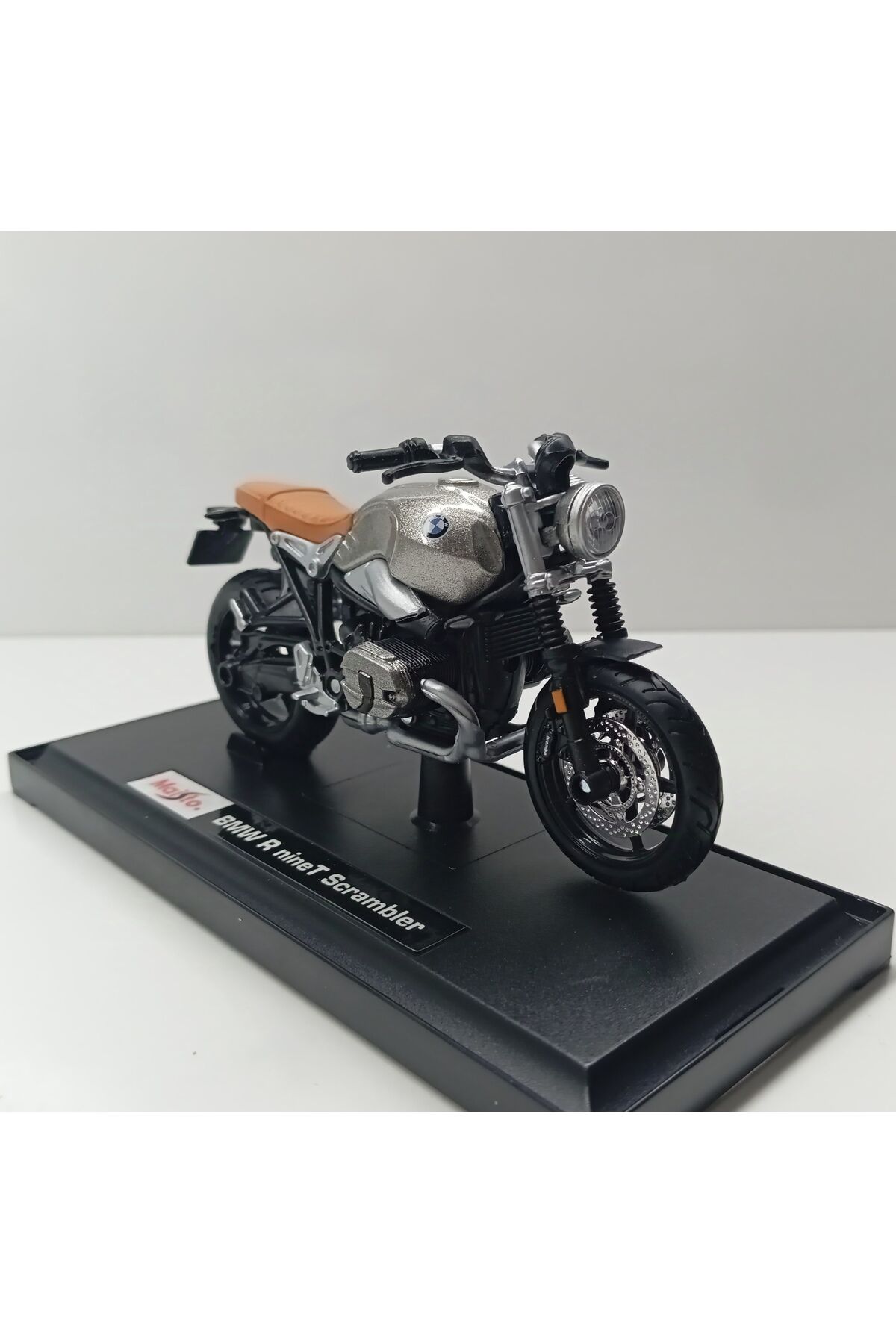 Dianomi MAİSTO 1:18 ölçek BMW R NİNET SCRAMBLER