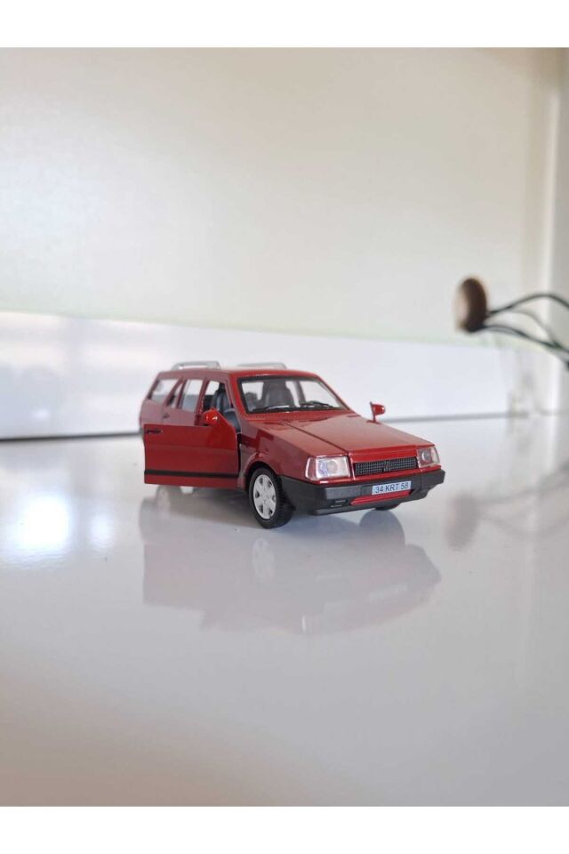 Tofaş Kartal SLX Kırmızı Metal Oyuncak Araba