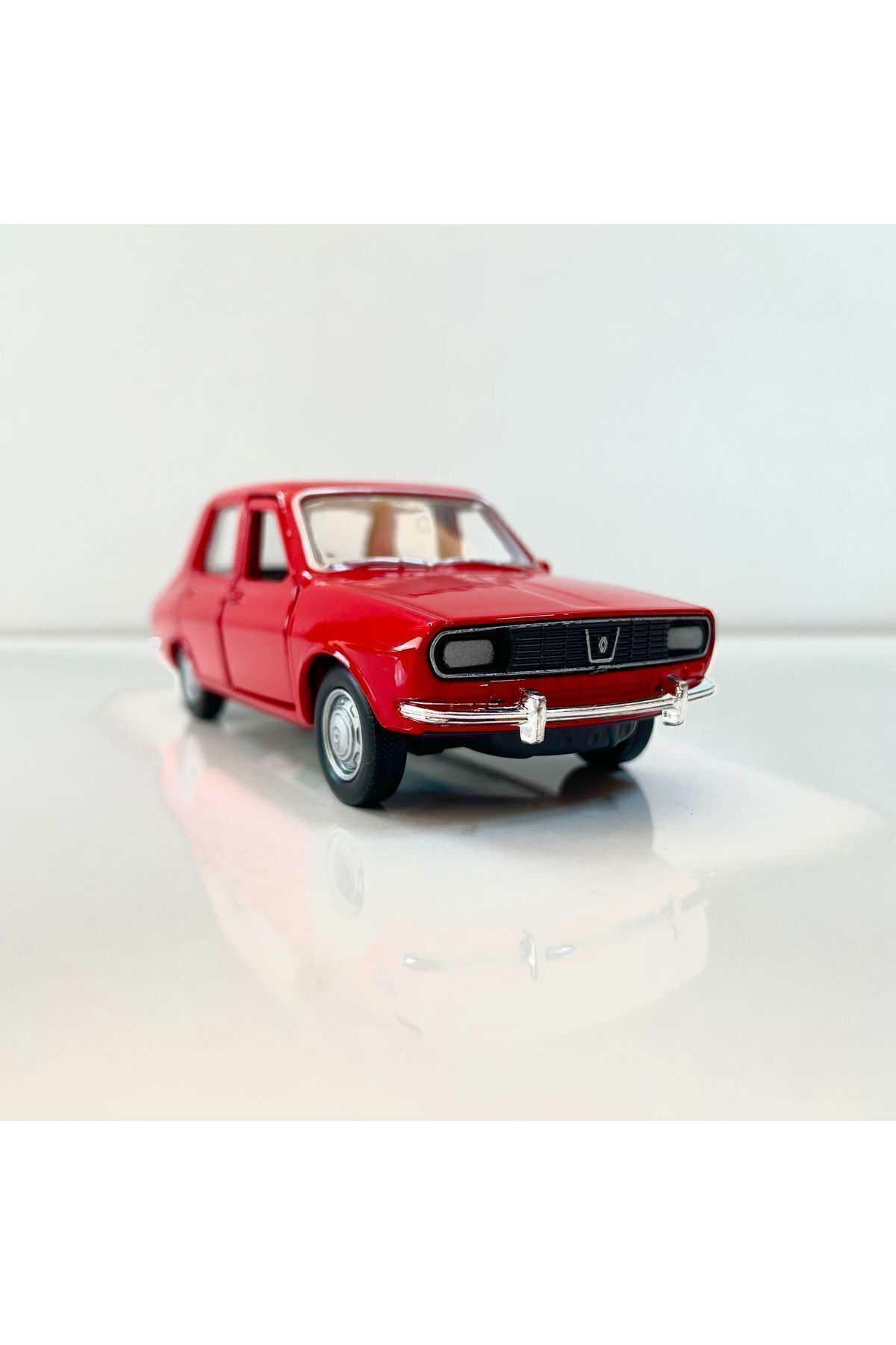 Renault 12 1/36 Ölçek Welly Diecast Metal KIRMIZI
