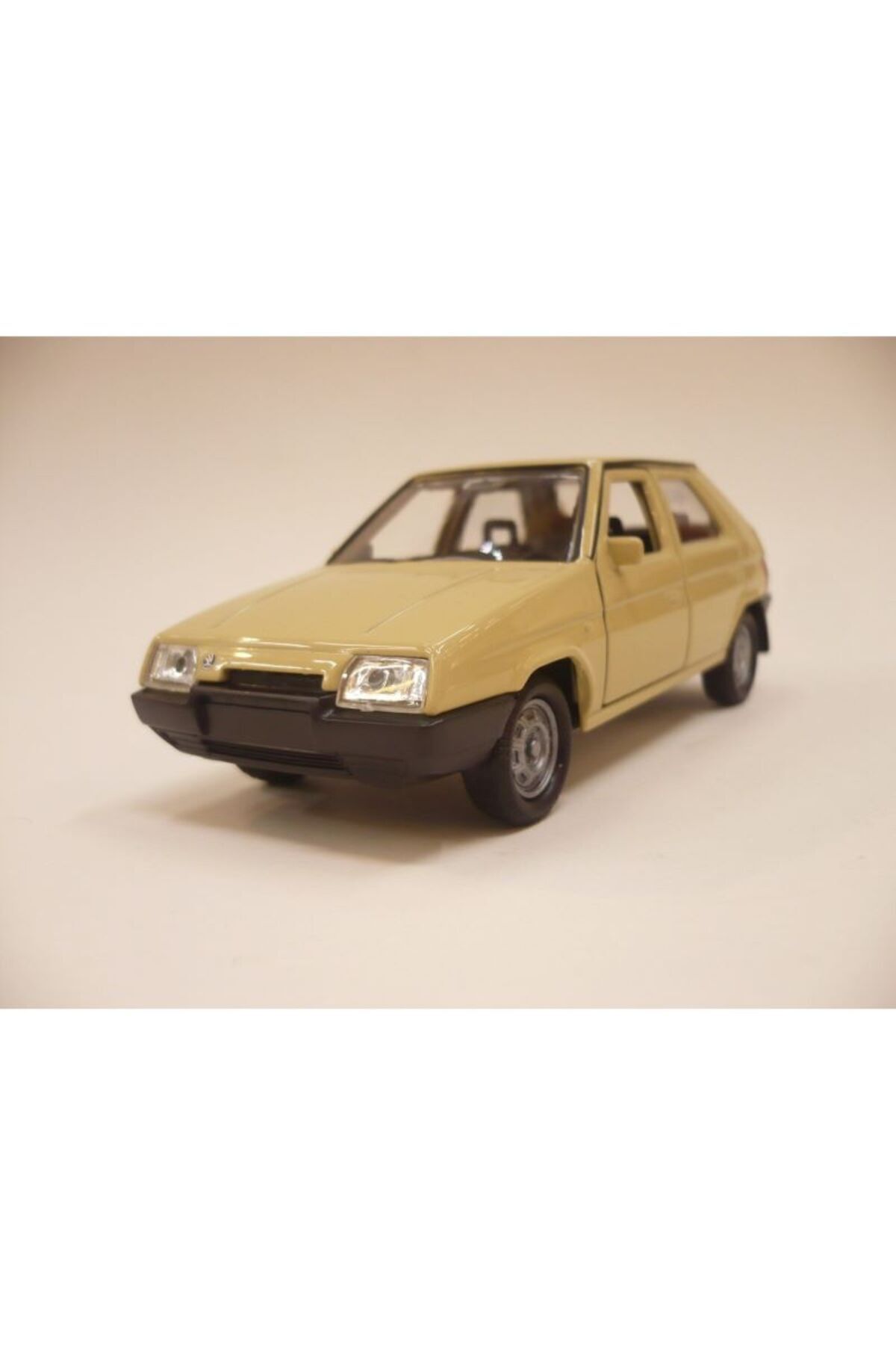 Lisanslı Skoda Favorit Çek Bırak Model Metal Araba