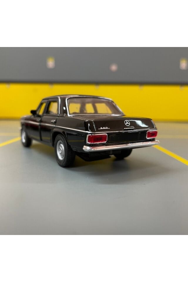 Mercedes-benz 220 W115 1/36 Ölçek Diecast SİYAH