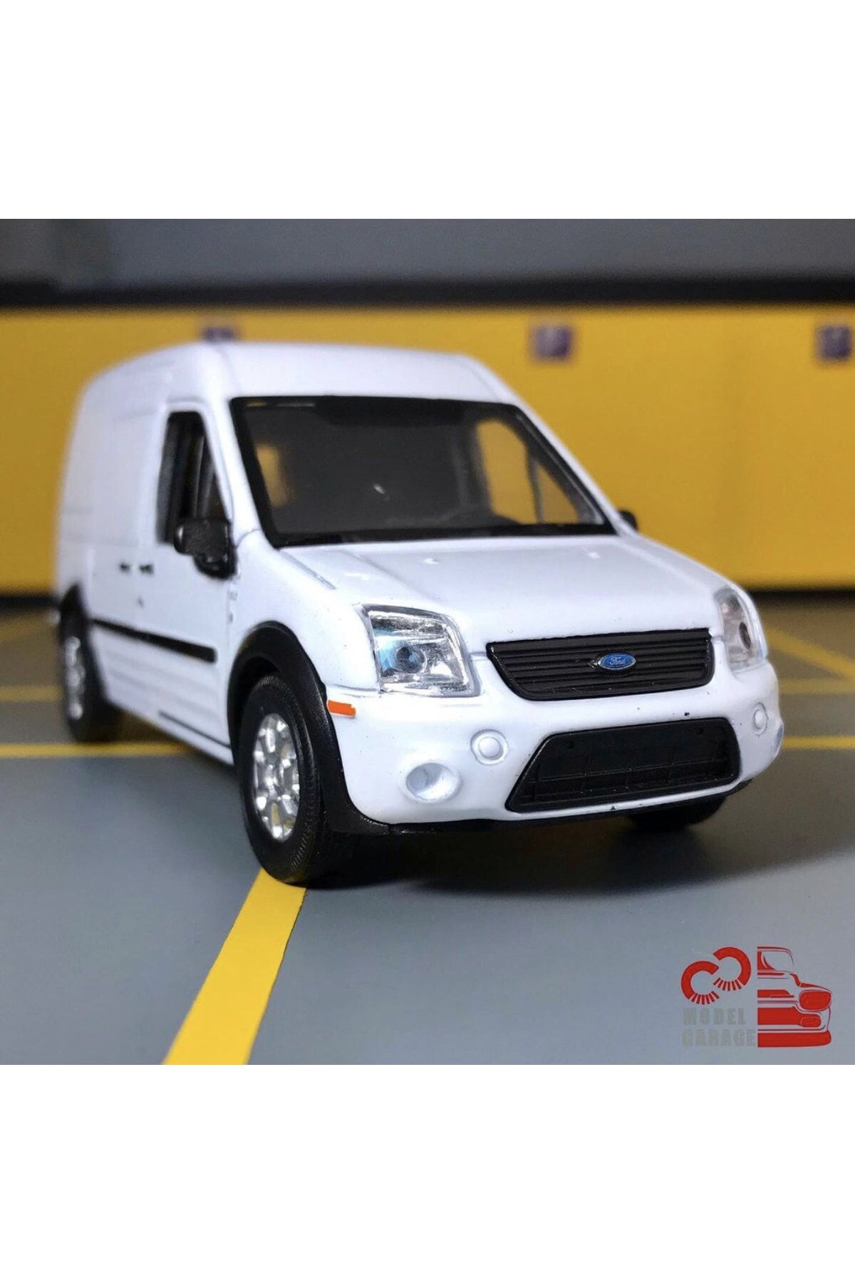 Ford Transit Connect 1/36 Ölçek BEYAZ