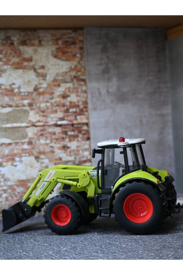 Çiftlik Araçları Traktör Kepçe - Ön Yükleyicili Tr