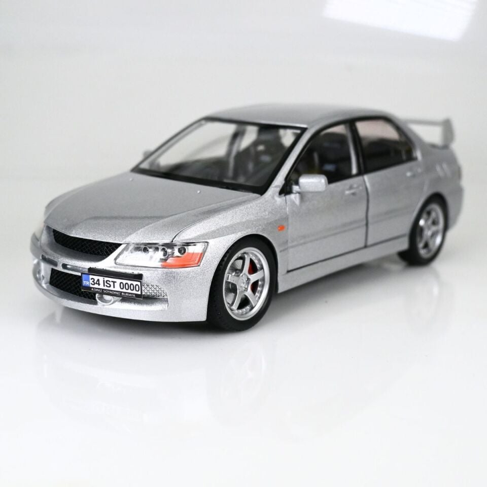 Mitsubishi Lancer Evolution IX 1:24 Model Araba Gri