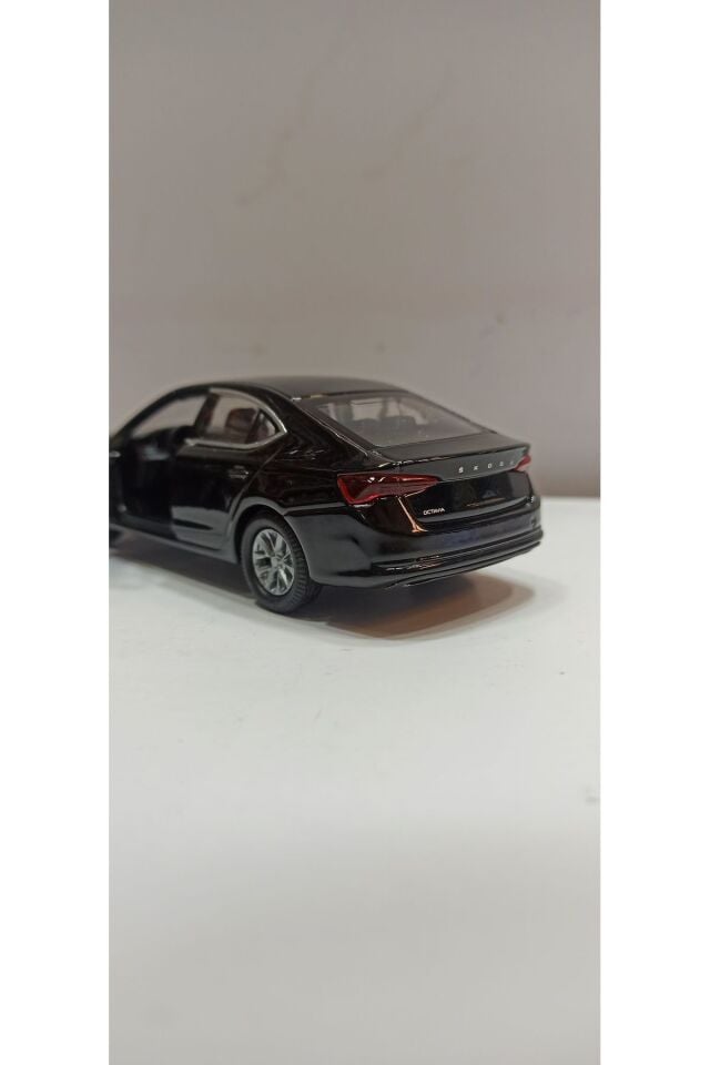 SKODA OCTAVİA 1:36 ÖLÇEK PLAKASIZ SİYAH