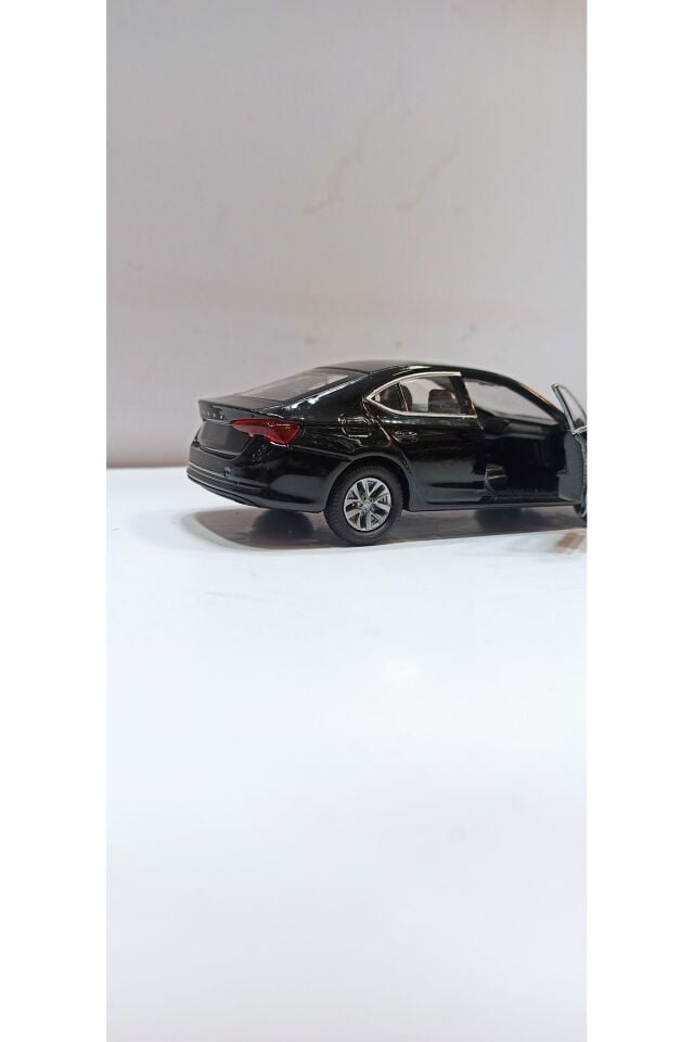 SKODA OCTAVİA 1:36 ÖLÇEK PLAKASIZ SİYAH