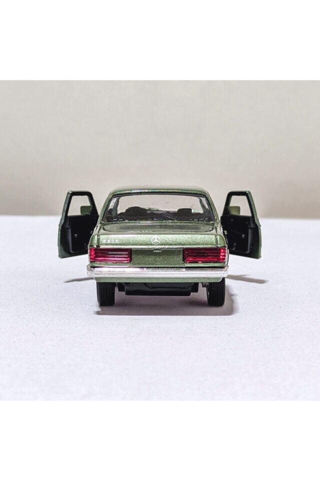 Benz E-class 230e Klasik Koleksiyon Metal Araba 12