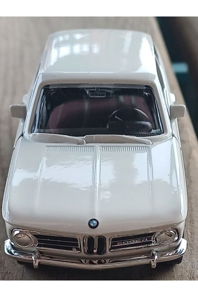 BMW 2002 Ti 1/32 ölçekli Model Otomobil Çek Bırak