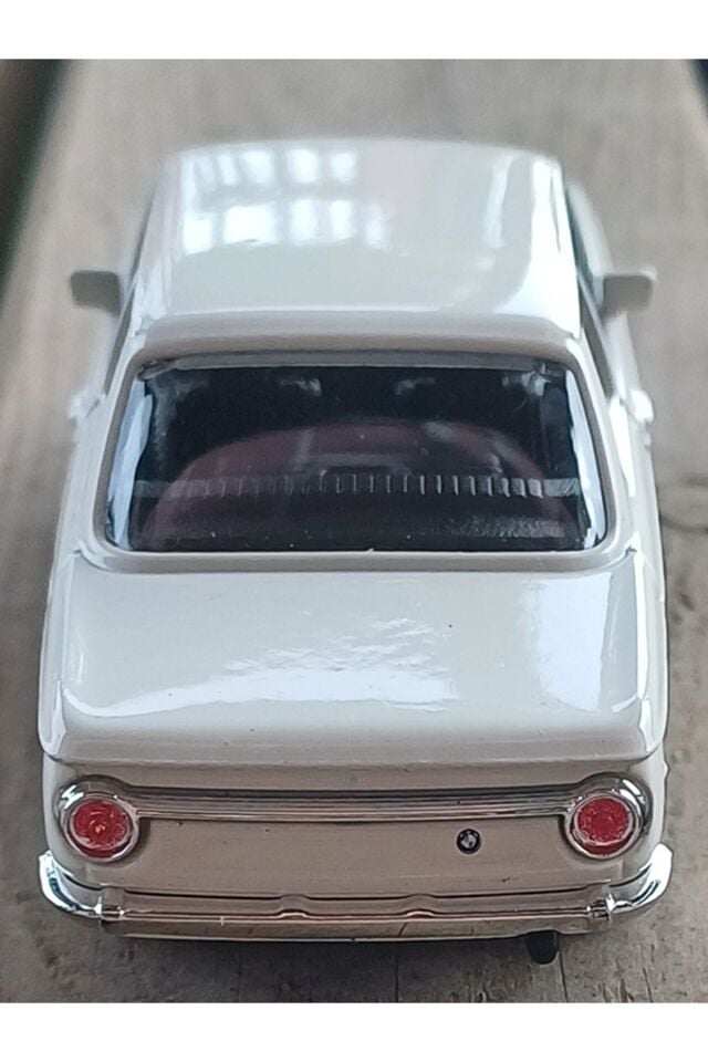 BMW 2002 Ti 1/32 ölçekli Model Otomobil Çek Bırak