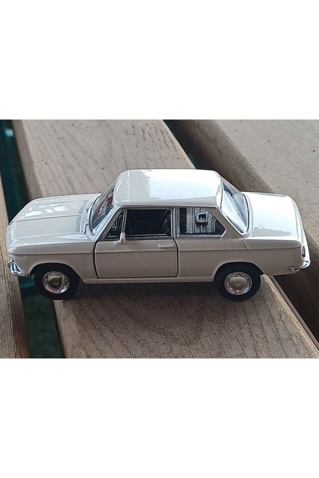 BMW 2002 Ti 1/32 ölçekli Model Otomobil Çek Bırak