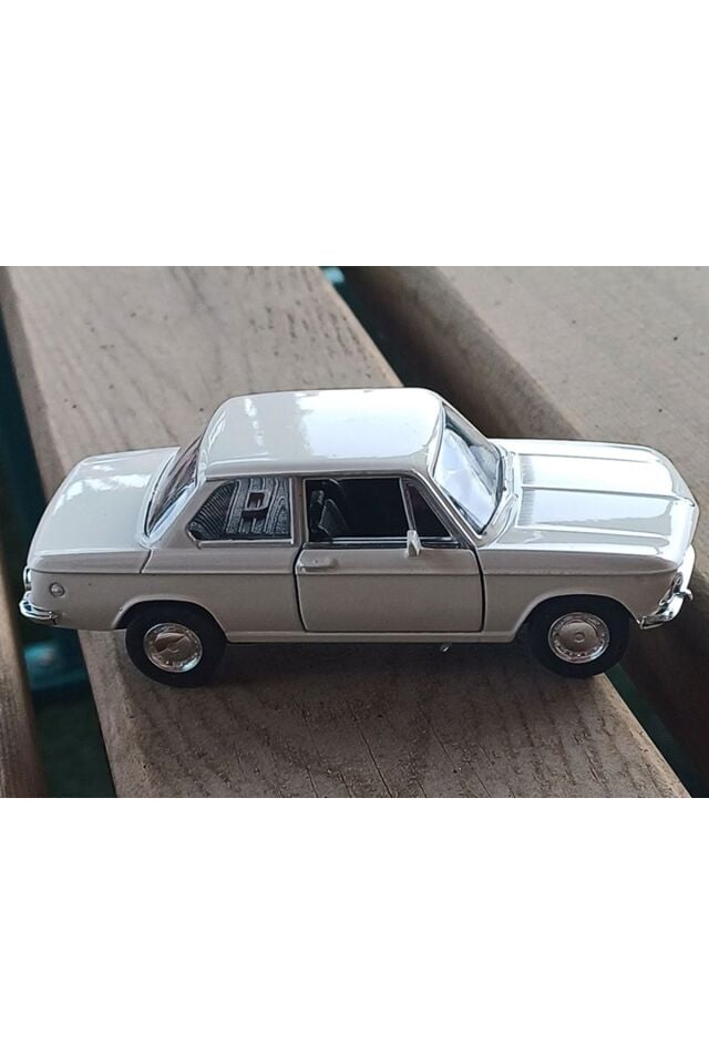 BMW 2002 Ti 1/32 ölçekli Model Otomobil Çek Bırak