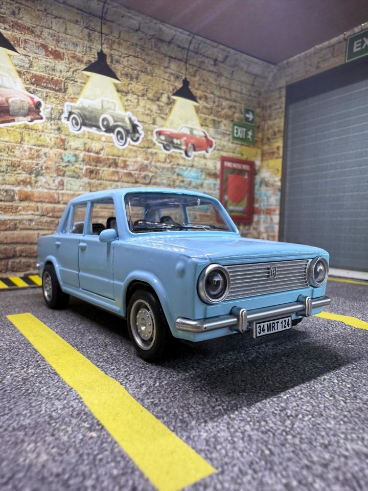 Murat 124 Metal Araba - Işıklı Ve Sesli Kişiye Özel Plakalı