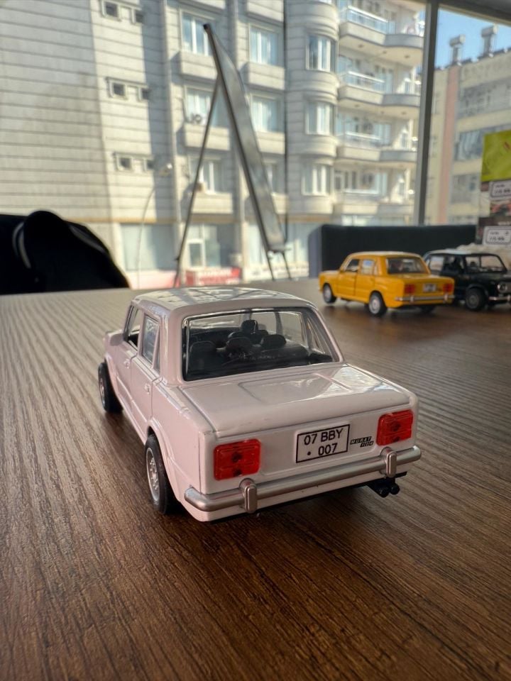 Murat 124 Kişiye Özel Plakalı Metal Oyuncak Araba - Işıklı Ve Sesli