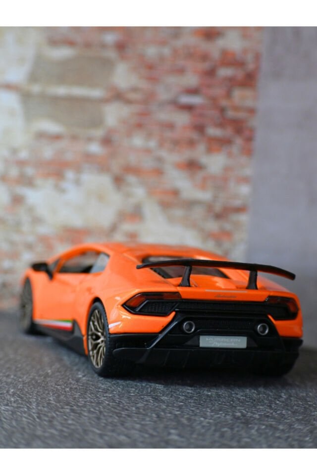 Lamborghini Huracan Performante 1:24 Metal Model Araç