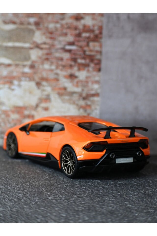 Lamborghini Huracan Performante 1:24 Metal Model Araç