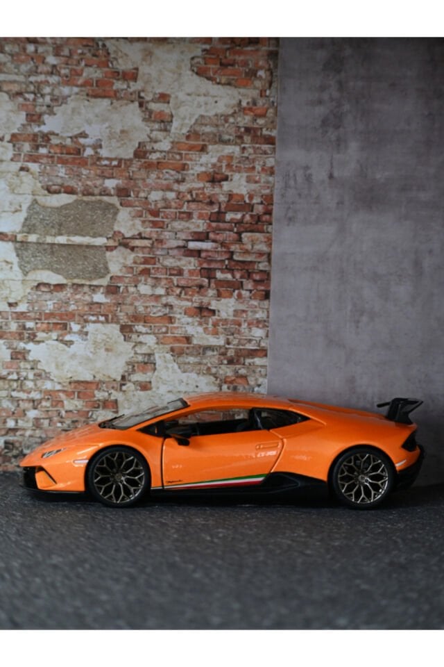 Lamborghini Huracan Performante 1:24 Metal Model Araç