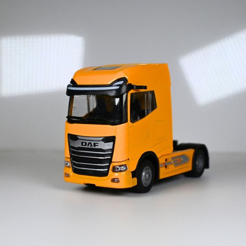 Daf Metal Taşıyıcı Tır - 1:36 Ölçek Işıklı Ve Sesli - Sarı - Kişiye Özel Plakalı