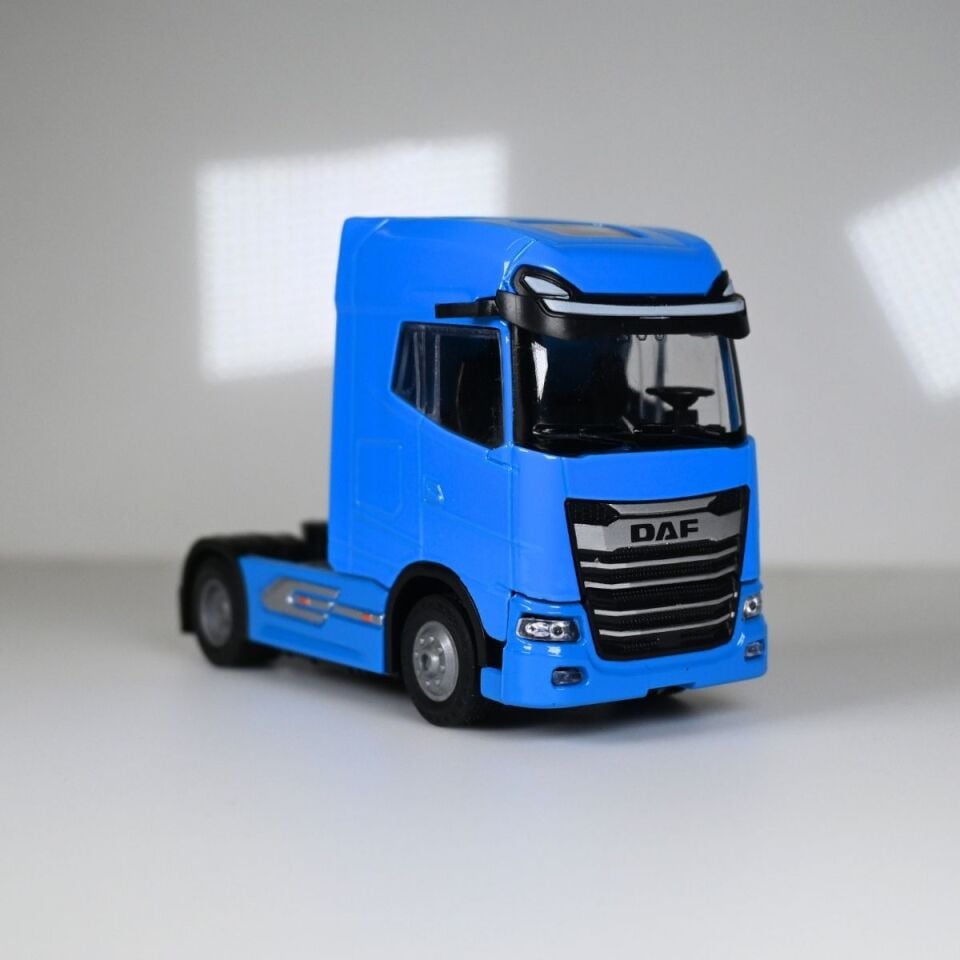 Daf Taşıyıcı Metal Tır - 1:36 Ölçek Işıklı ve Sesli - Mavi - Kişiye Özel Plakalı