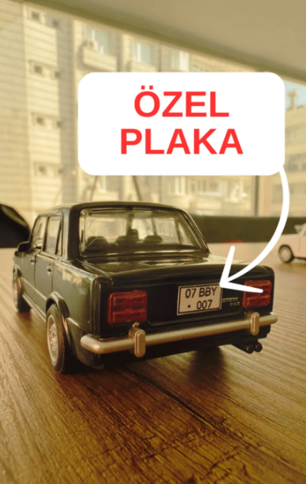 Murat 124 Kişiye Özel Plakalı Siyah Metal Araba